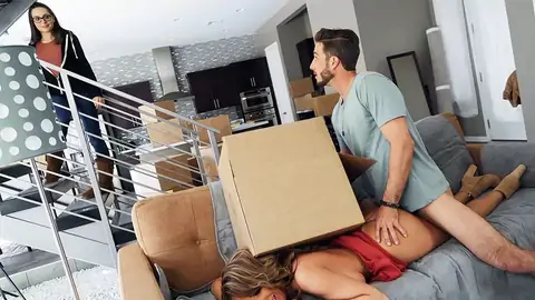 Richelle Ryan Est Une Femme Chaude Avec Le Beau De Sa Belle-fille